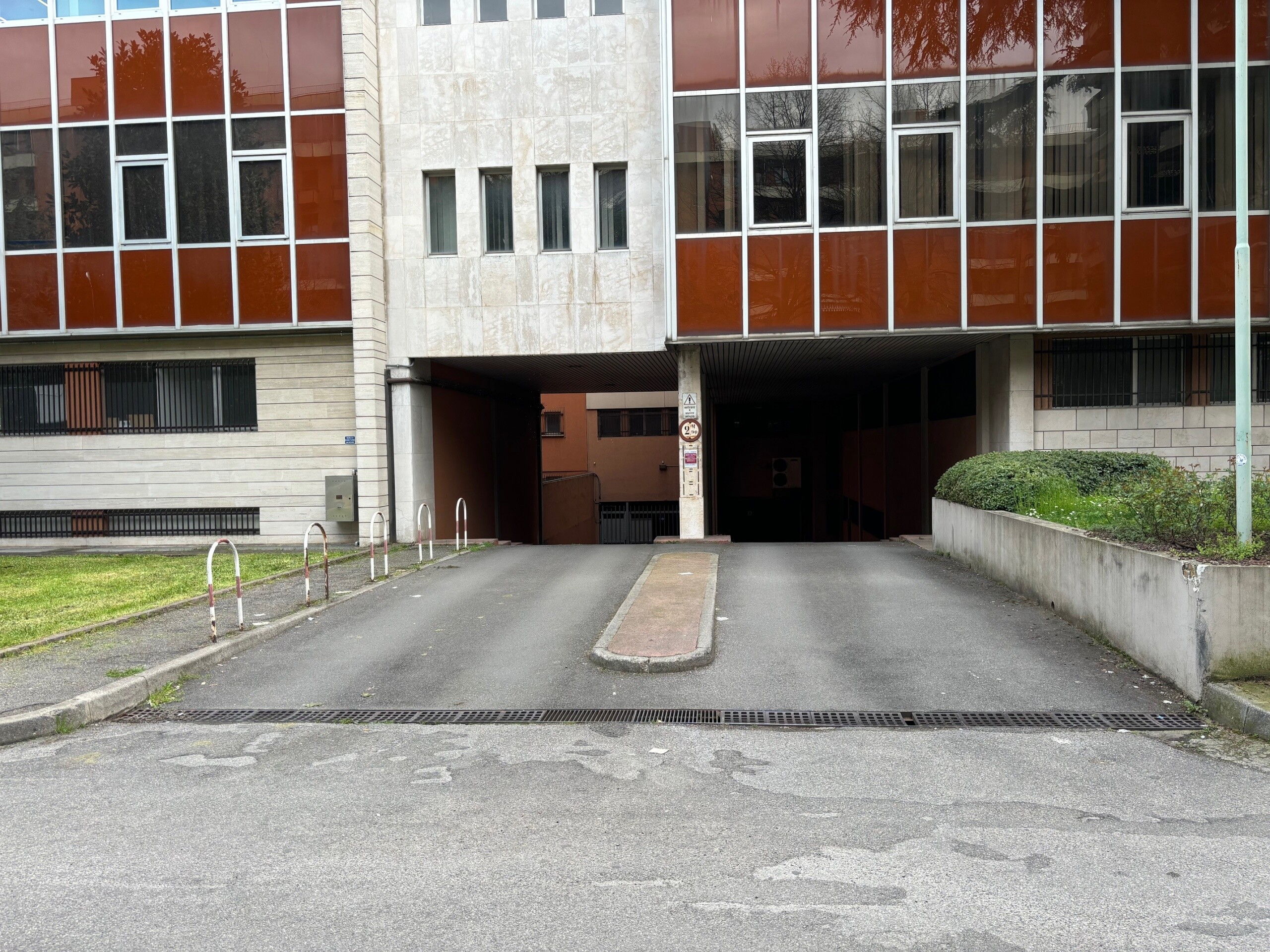 Garage / Posto Auto Singolo a Brescia - 1919-3