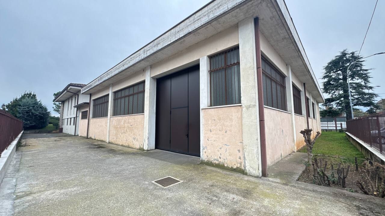Capannone / Fondo Industriale/Artigianale a Brescia - 3595-11