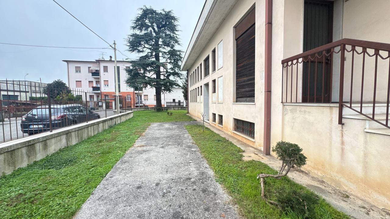 Capannone / Fondo Industriale/Artigianale a Brescia - 3595-14