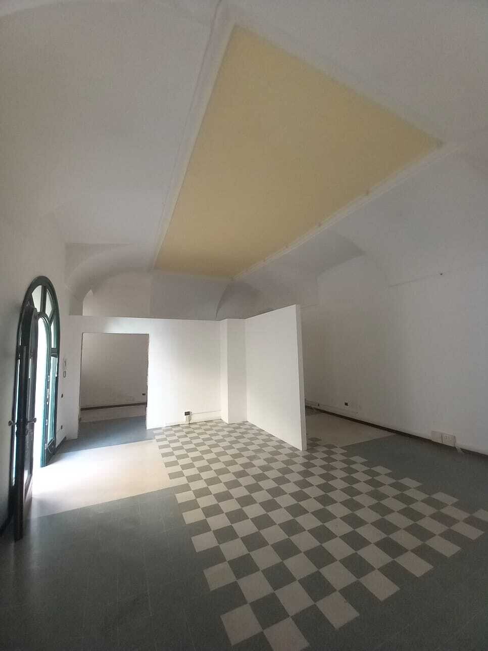Negozio 4 Vani a Brescia - 3710-12