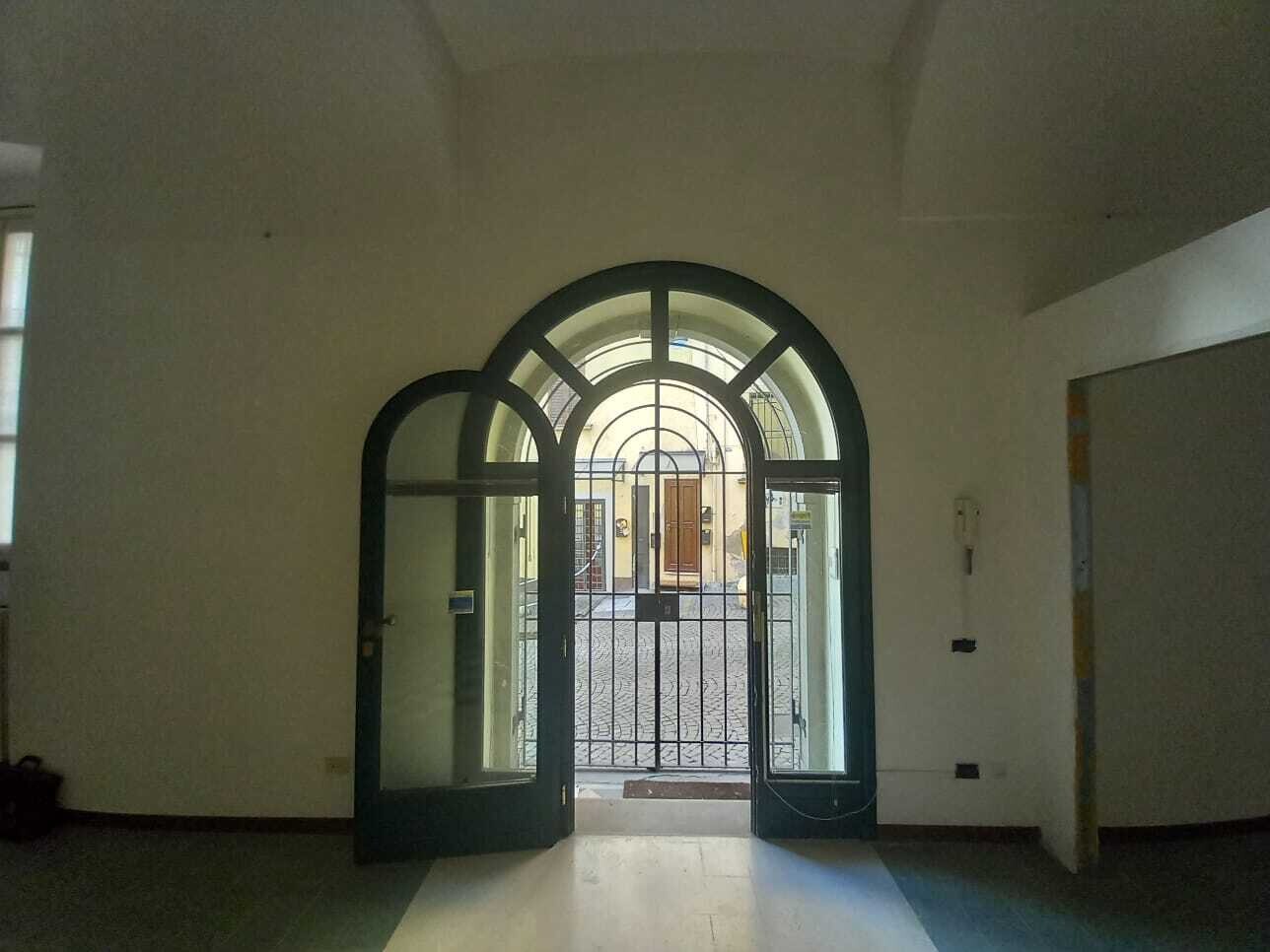 Negozio 4 Vani a Brescia - 3710-8